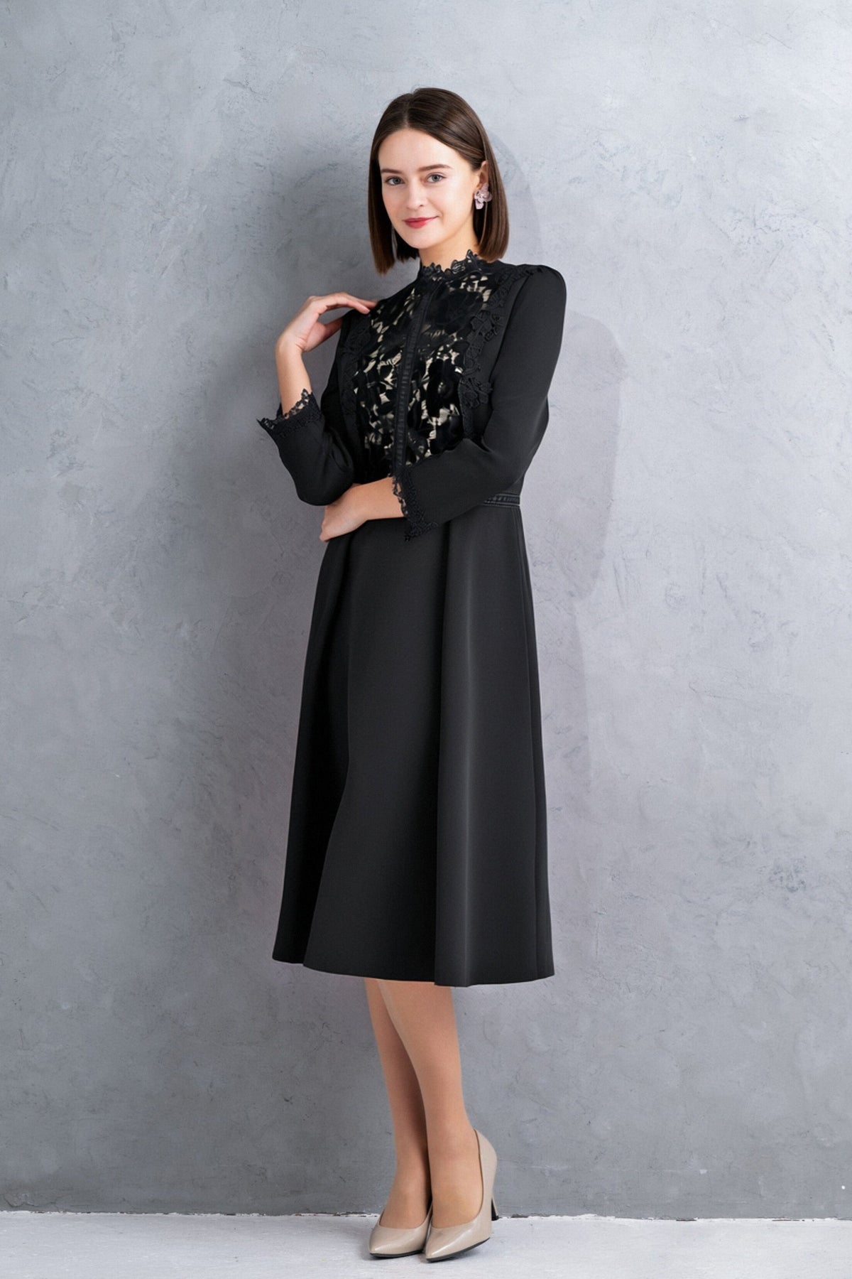 New Arrivals | レースワンピースやブラウスなどエレガントなアイテム