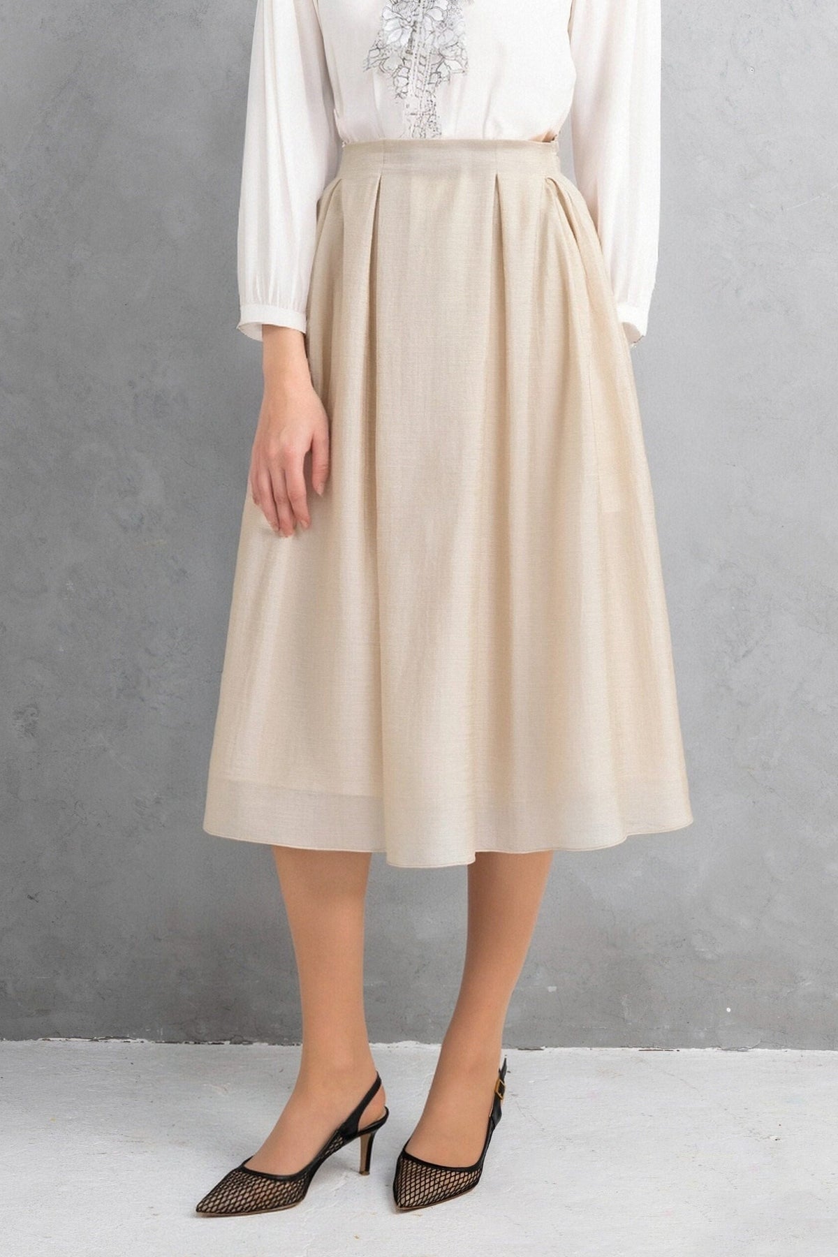 SKIRT | レースワンピースやブラウスなどエレガントなアイテムが