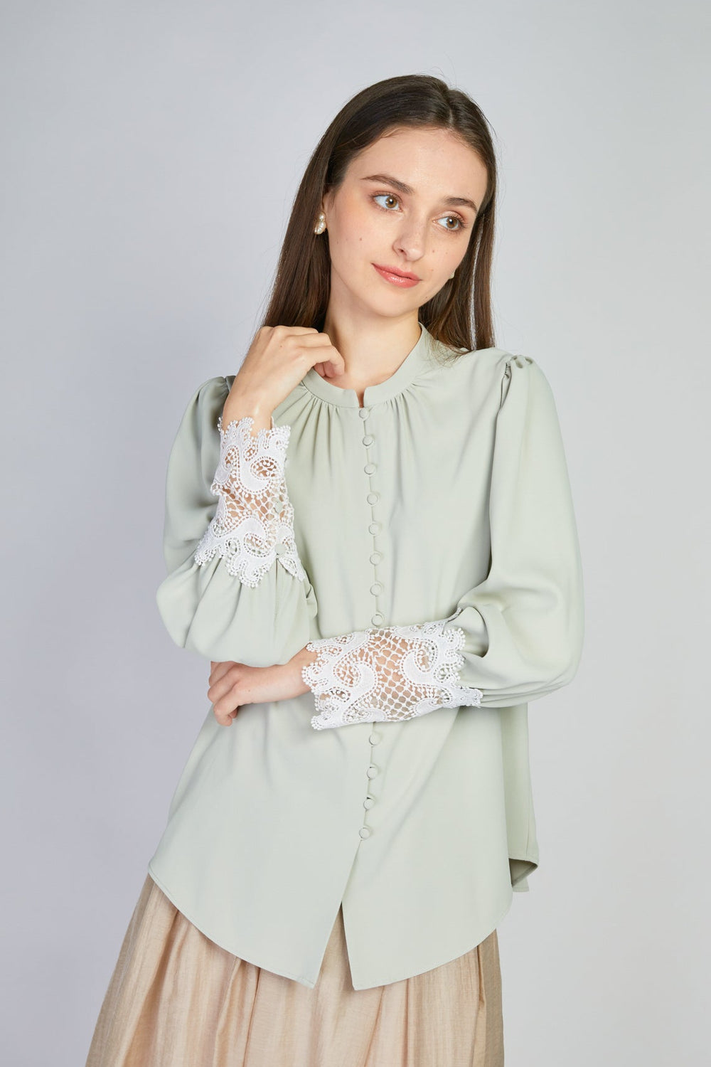 50%OFF】「Petal」レースカフブラウス | レースワンピースやブラウス