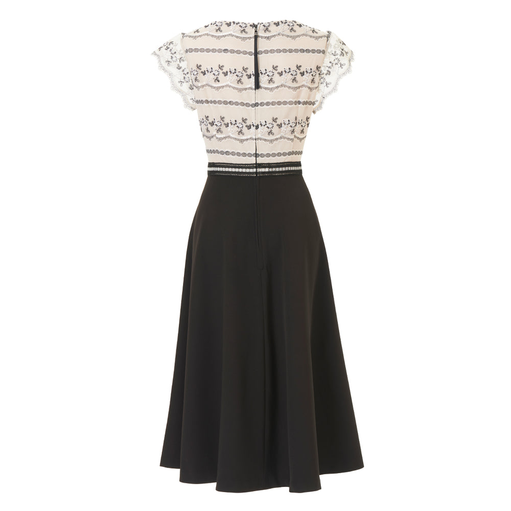 50％OFF】モノトーン花刺繍使いワンピース | レースワンピースや