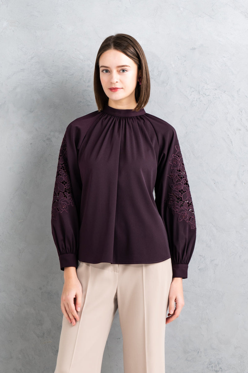 【NEW】刺繡ラインストーンプルオーバー