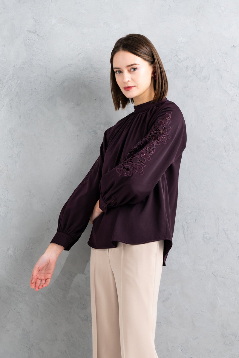 【NEW】刺繡ラインストーンプルオーバー