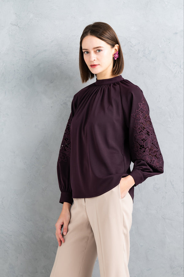 【NEW】刺繡ラインストーンプルオーバー