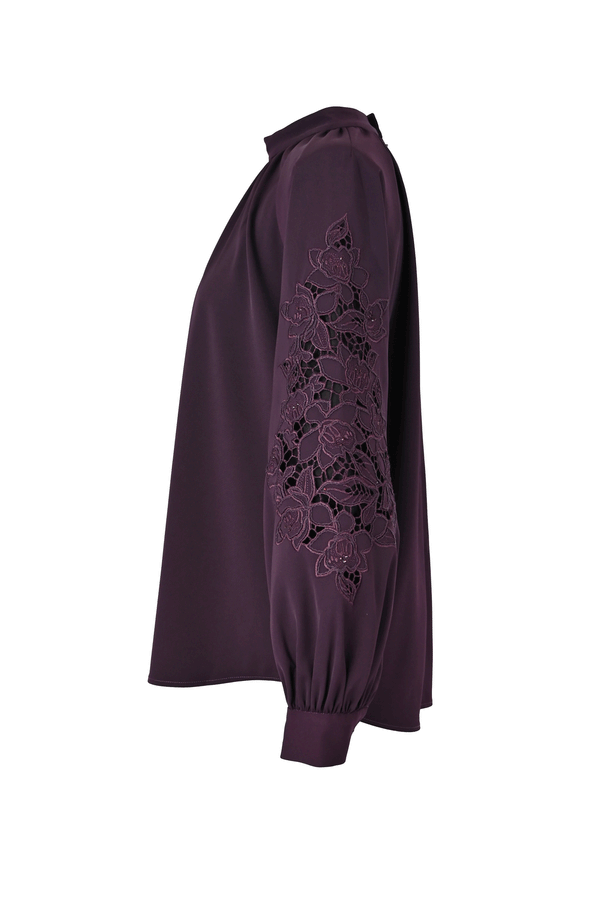 【NEW】刺繡ラインストーンプルオーバー