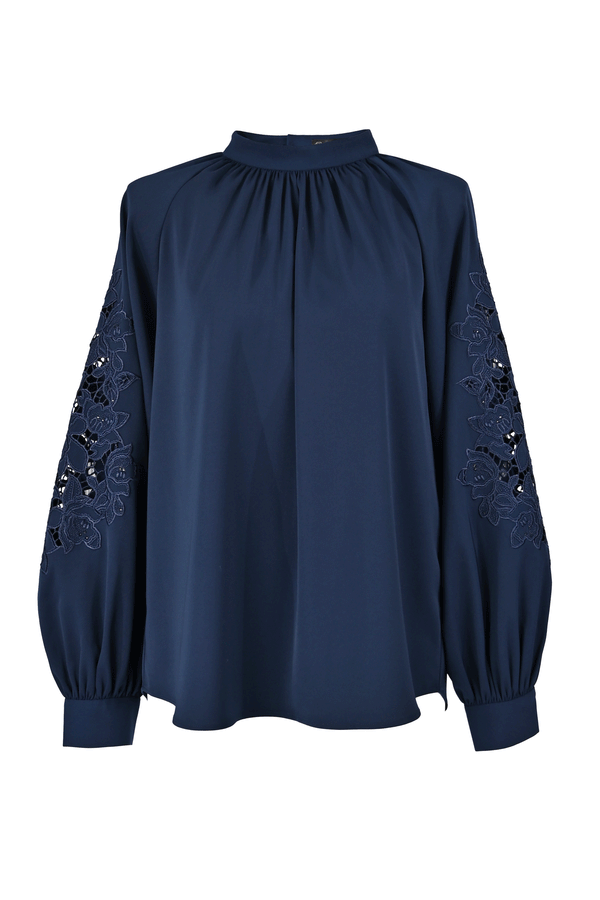 【NEW】刺繡ラインストーンプルオーバー