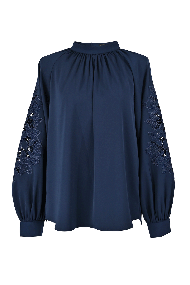 【NEW】刺繡ラインストーンプルオーバー