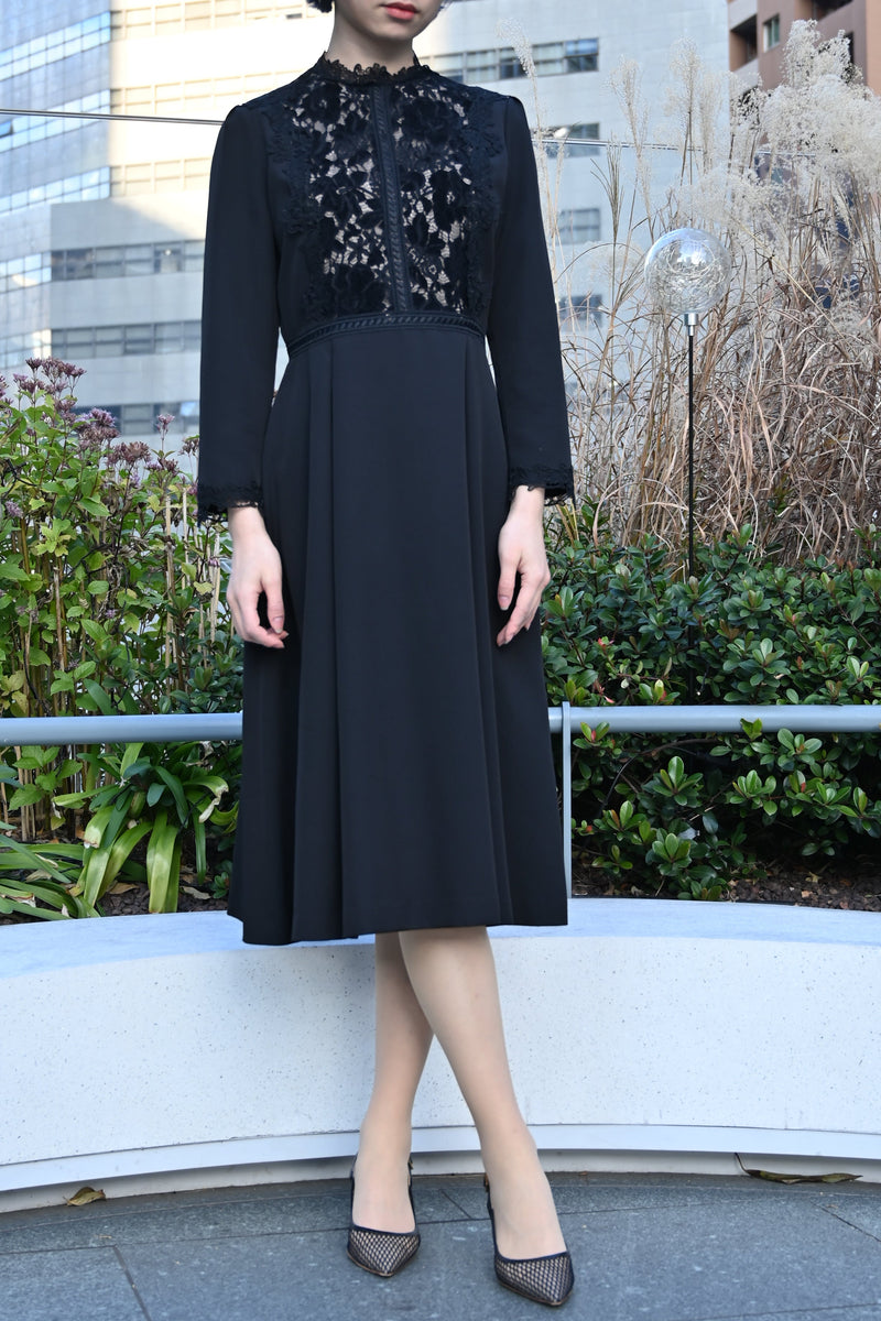 【NEW】ベルベットレースアクセントワンピース