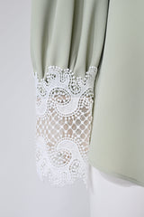 【50%OFF】「Petal」レースカフブラウス