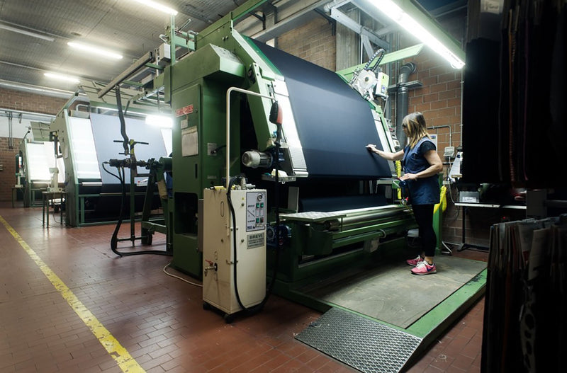 【NEW】ピュアカシミヤ・ケープ風コート