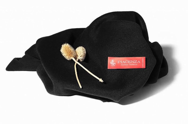 【NEW】ピュアカシミヤ・ケープ風コート