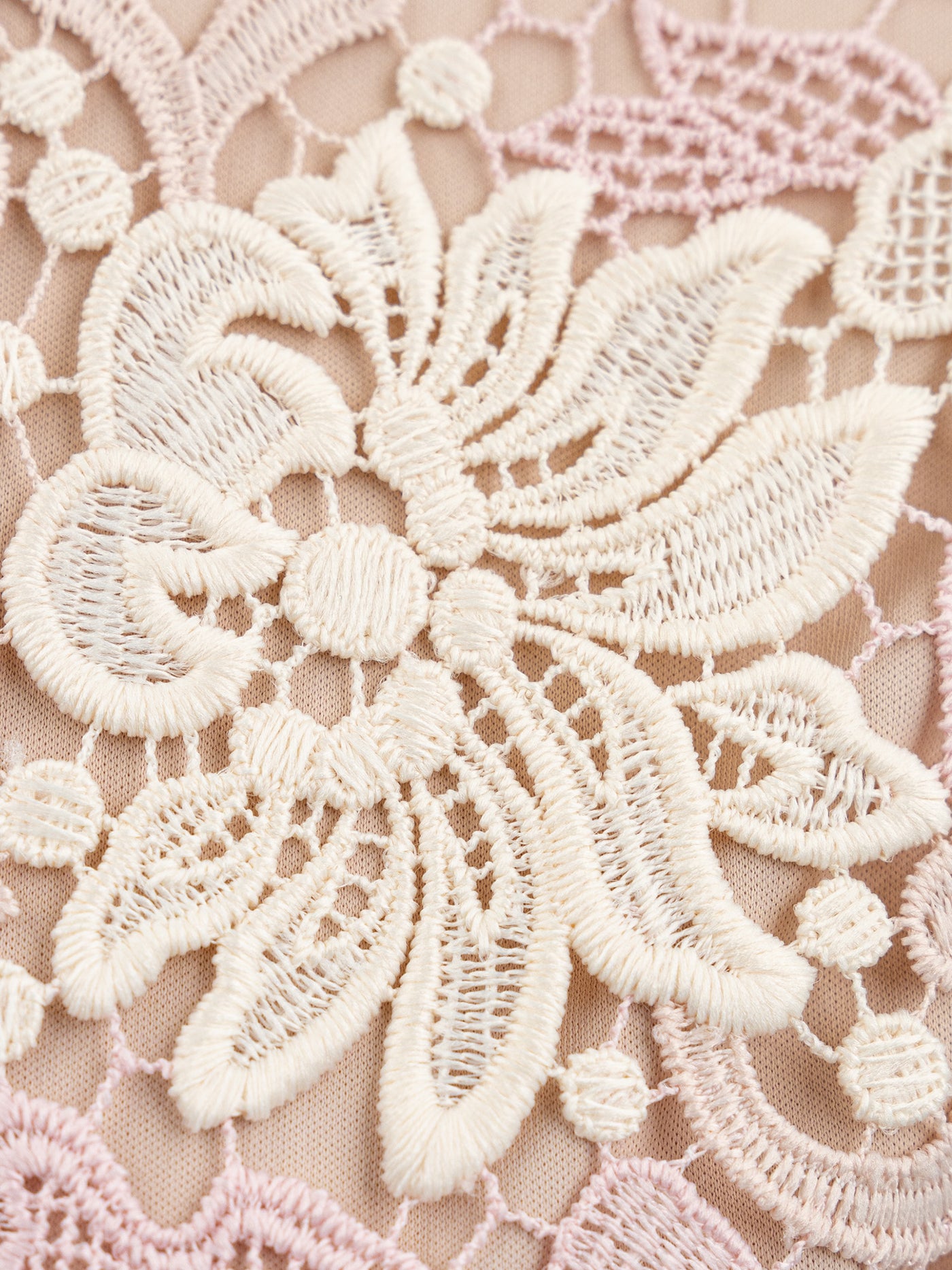 美品　CHRISCELIN/クリスセリーン　花柄　ビーズ刺繍ワンピース　レース 50%OFF】花柄3色総レースワンピース | レースワンピースや