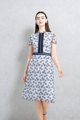 [50% OFF] Small Floral Print Lace Dress