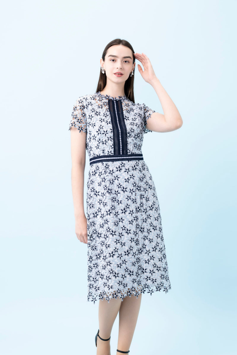 【NEW】小花柄総レースワンピース