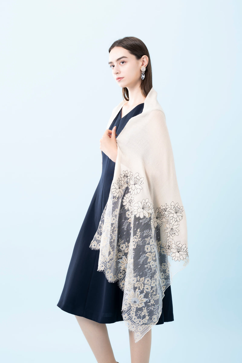 ウールシルク花刺繍ストール