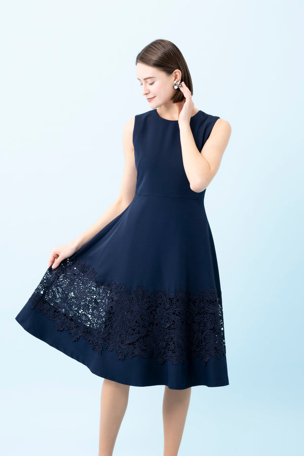 【NEW】フィット＆フレアワンピース