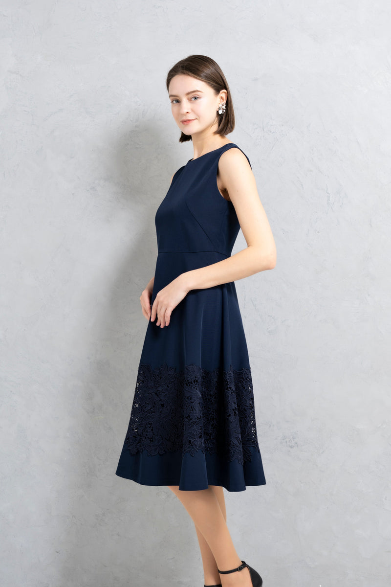 【NEW】フィット＆フレアワンピース