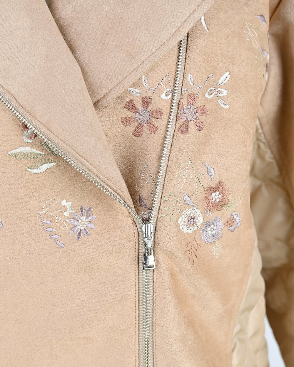 【美品】ViaFaburrica ヴィアファブリカ　クリーム色の花刺繍コート fresty-gm-2.jpg