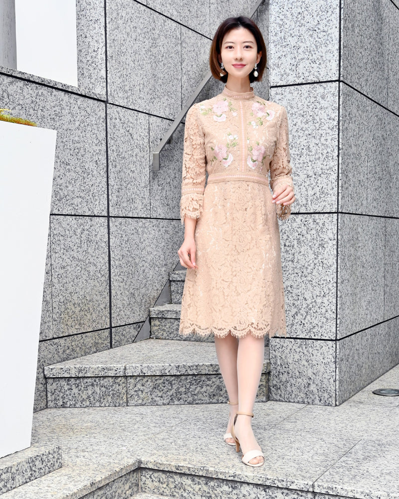 【50％OFF】ローズエンブロイダリーレースワンピース
