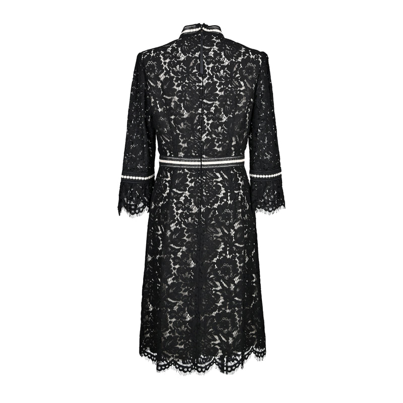 【50％OFF】ローズエンブロイダリーレースワンピース